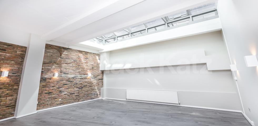 			WAREHOUSE CONVERSION IN ANGEL-OLD STREET-SHOREDITCH, 3 Bedroom, 1 bath, 1 reception Flat			 EAGLE HOUSE-EAGLE WHARF ROAD, ANGEL-OLD STREET-SHOREDITCH